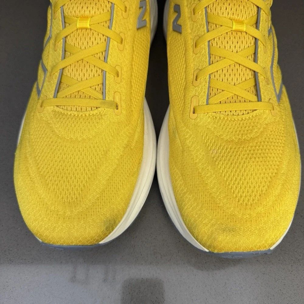 New Balance Fresh Foam X 1080v13 Mens 16 2E Wide Yellow Running Shoes M108013Z